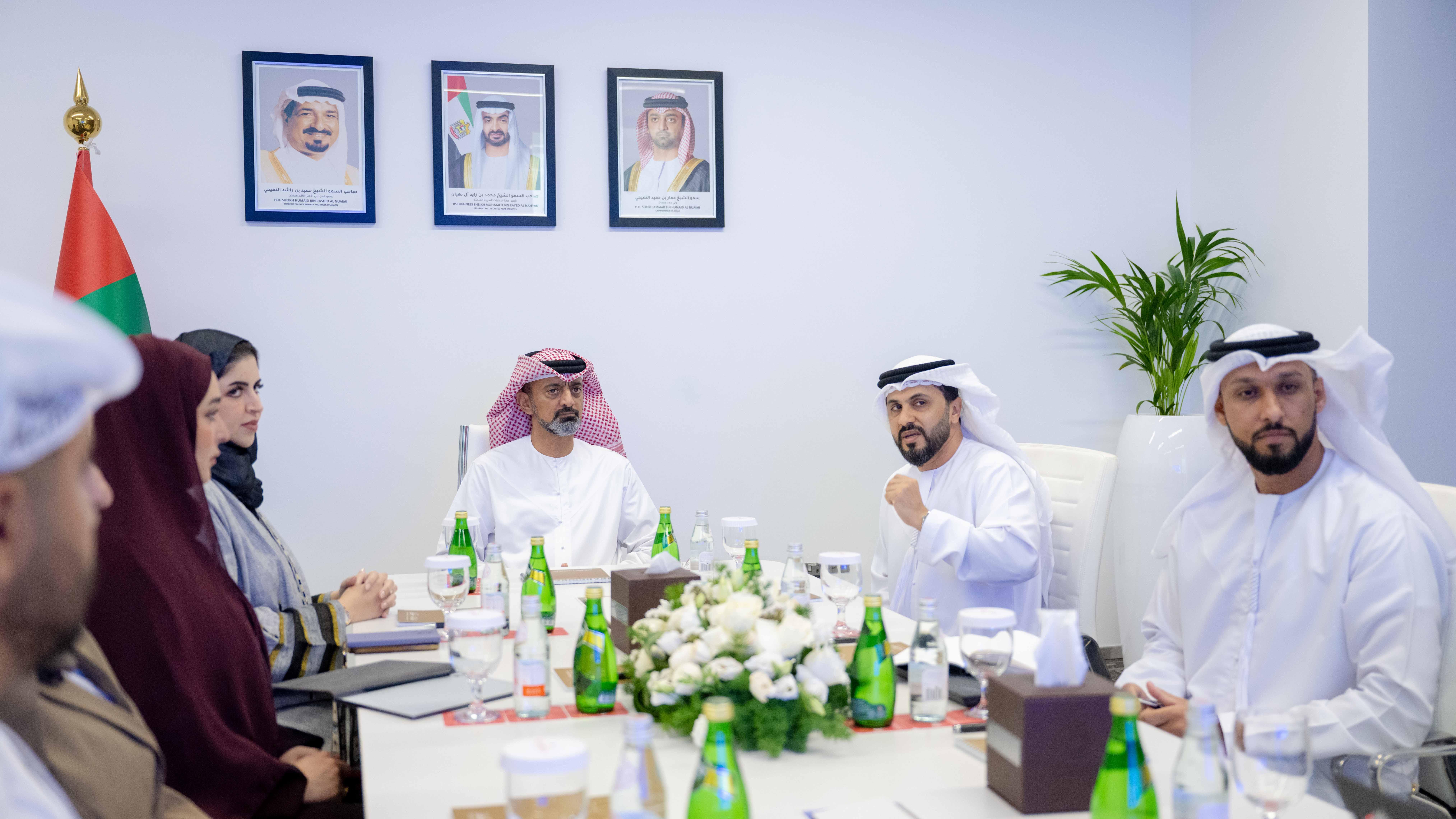 Ammar bin Humaid receives a delegation from "Bayanat"